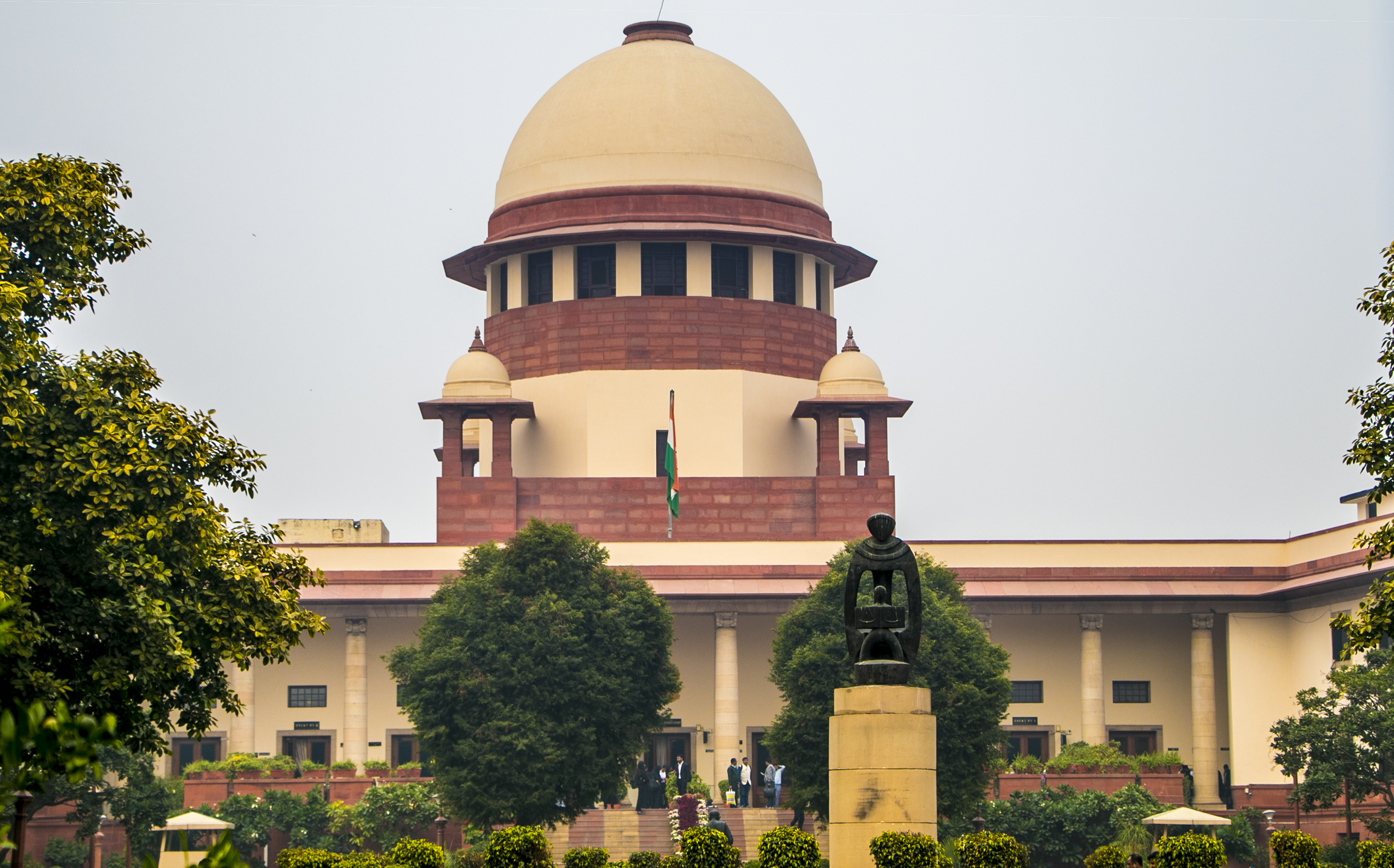 Inside the Supreme Court, (Un)guided: An Intern’s Notes